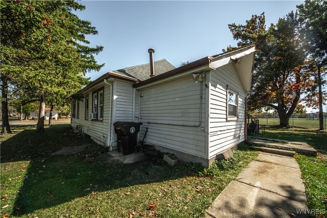 7 Cloyes Avenue, Lancaster, NY 14043