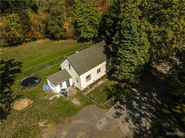 7 Cloyes Avenue, Lancaster, NY 14043