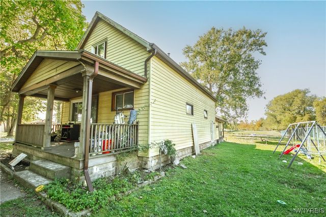 7 Cloyes Avenue, Lancaster, NY 14043