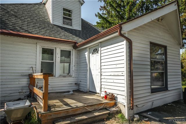 7 Cloyes Avenue, Lancaster, NY 14043