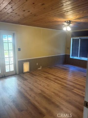 32132 West, Running Springs, CA 92382