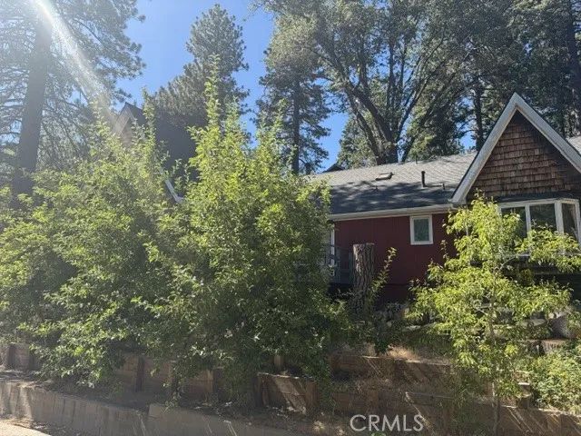 32132 West, Running Springs, CA 92382