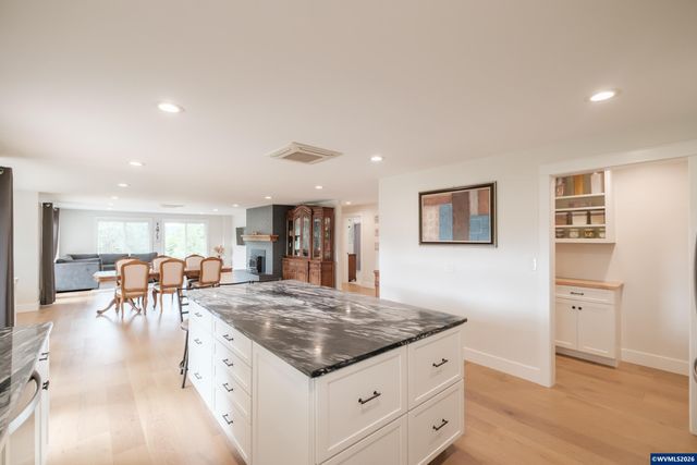 7500 Spring Valley Rd NW, Salem, OR 97304