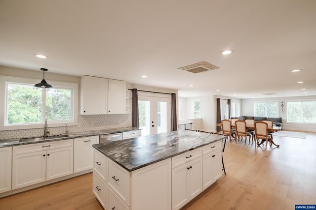 7500 Spring Valley Rd NW, Salem, OR 97304