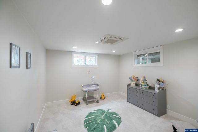 7500 Spring Valley Rd NW, Salem, OR 97304