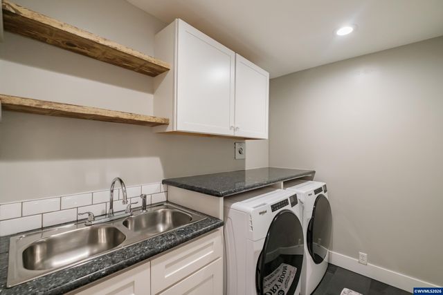 7500 Spring Valley Rd NW, Salem, OR 97304