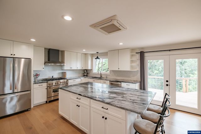 7500 Spring Valley Rd NW, Salem, OR 97304