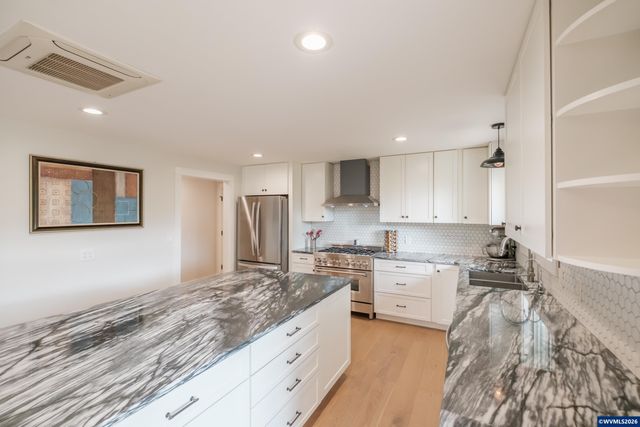 7500 Spring Valley Rd NW, Salem, OR 97304