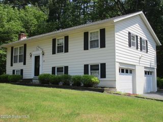 12 Teakwood Drive, Clifton Park, NY 12065