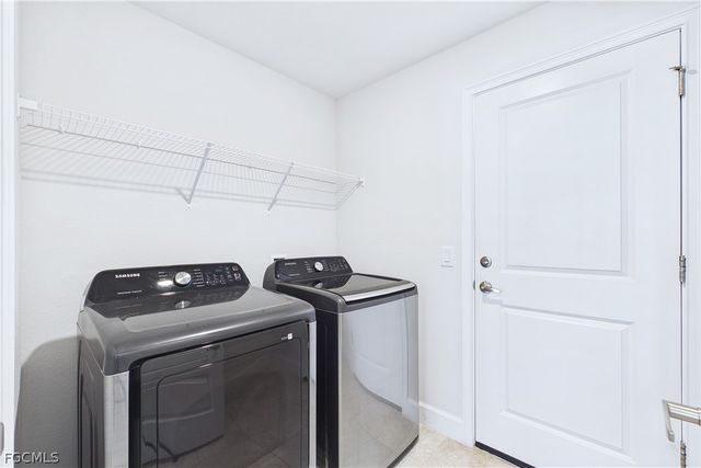 2807 NW 5th ST, Cape Coral, FL 33993