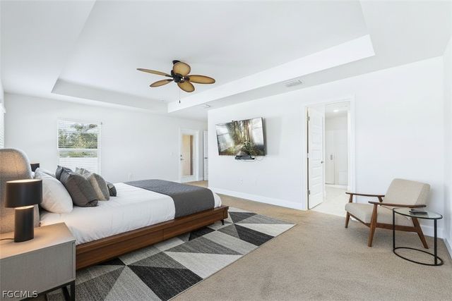 2807 NW 5th ST, Cape Coral, FL 33993