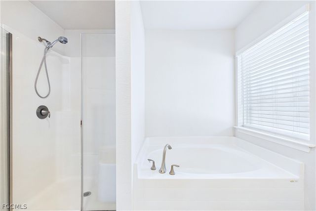 2807 NW 5th ST, Cape Coral, FL 33993