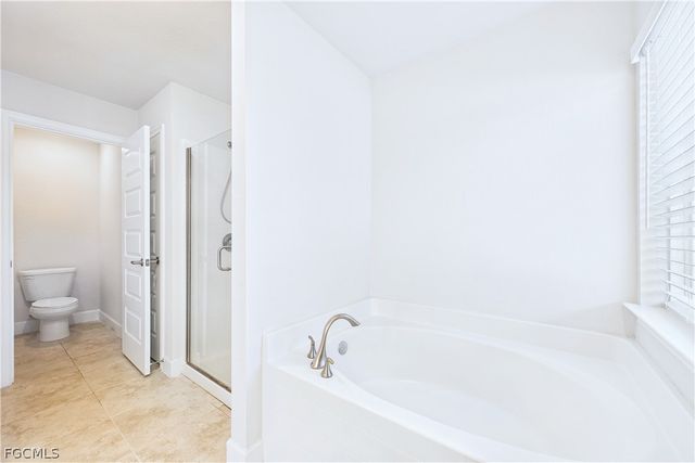 2807 NW 5th ST, Cape Coral, FL 33993