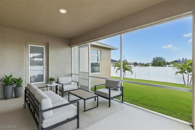 2807 NW 5th ST, Cape Coral, FL 33993