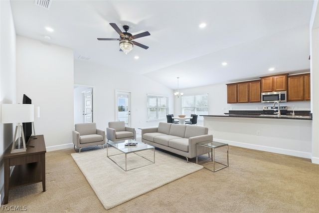 2807 NW 5th ST, Cape Coral, FL 33993