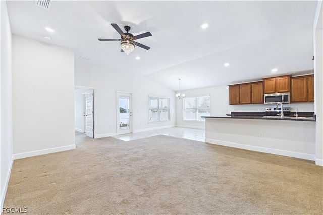 2807 NW 5th ST, Cape Coral, FL 33993