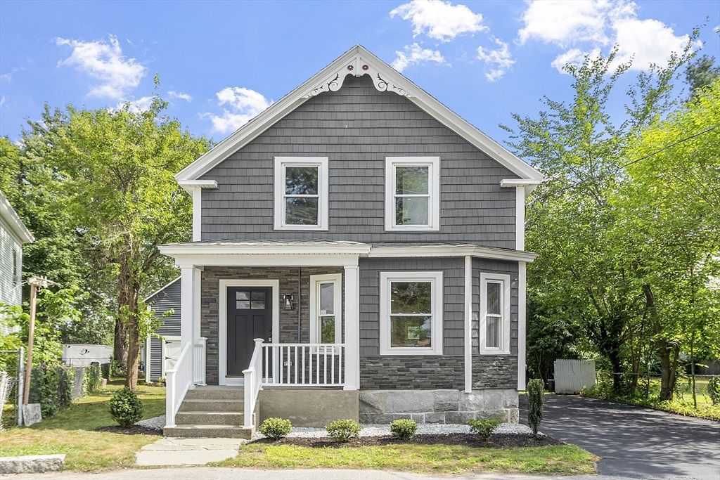 48 Fruit Street, Lowell, MA 01852