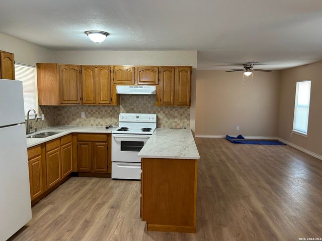 7906 Bronco, San Antonio, TX 78227