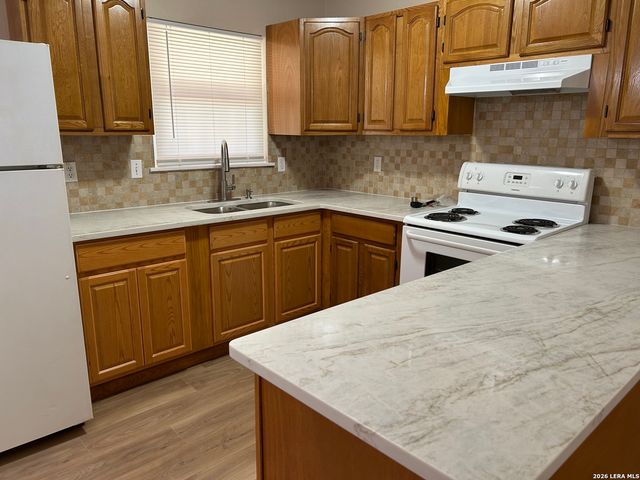 7906 Bronco, San Antonio, TX 78227