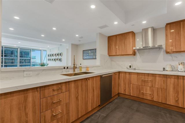 9401 Collins Ave 1004, Surfside, FL 33154