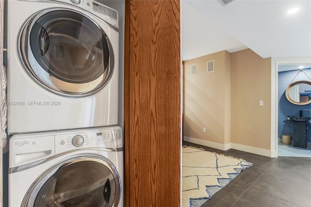 9401 Collins Ave 1004, Surfside, FL 33154