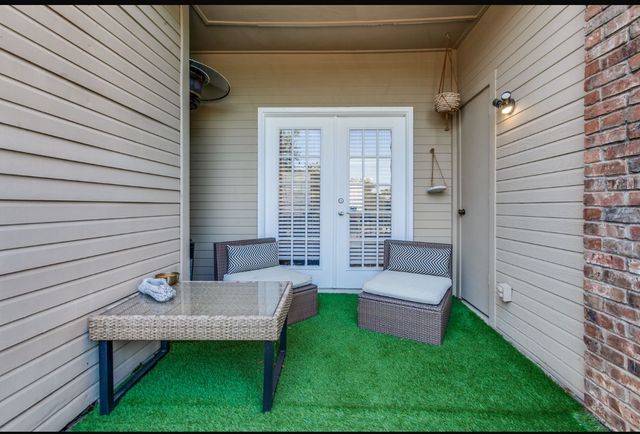 3550 Country Square Drive 109, Carrollton, TX 75006