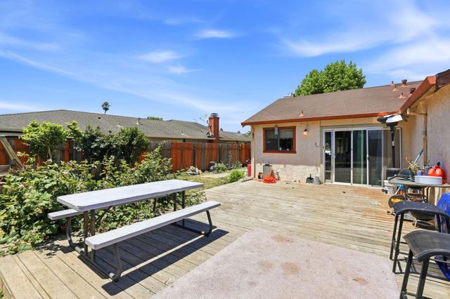 768 Lake Village Drive, Watsonville, CA 95076