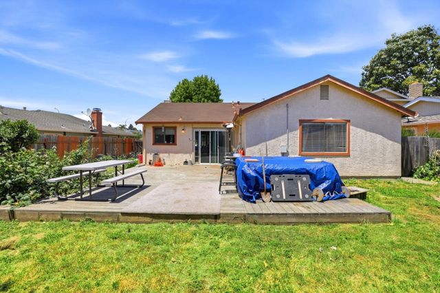 768 Lake Village Drive, Watsonville, CA 95076