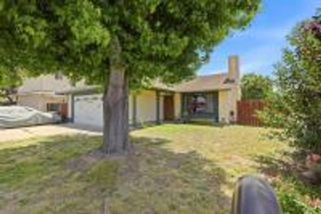 768 Lake Village Drive, Watsonville, CA 95076