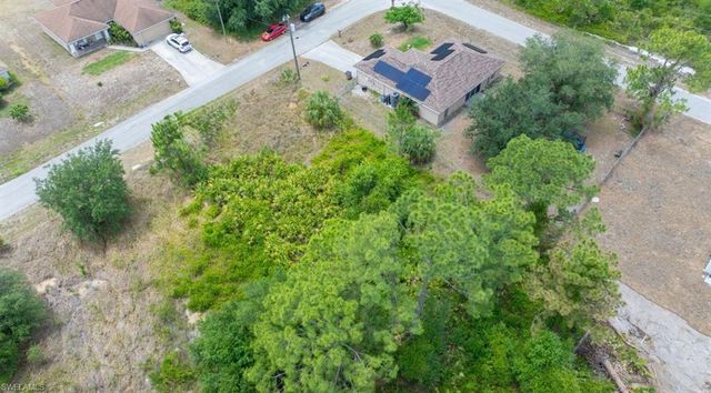 2716 52nd ST W, Lehigh Acres, FL 33971