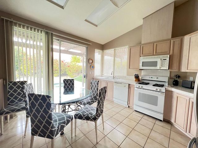 248 Strada Fortuna, Palm Desert, CA 92260