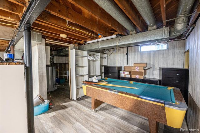26155 Groveland Street, Madison Heights, MI 48071