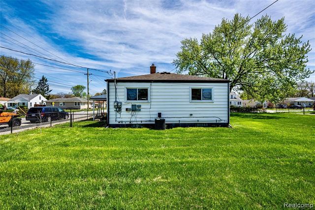 26155 Groveland Street, Madison Heights, MI 48071