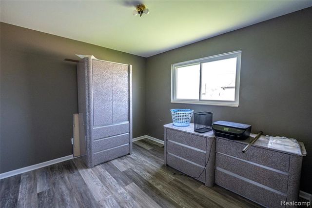 26155 Groveland Street, Madison Heights, MI 48071