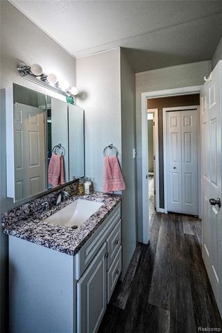26155 Groveland Street, Madison Heights, MI 48071