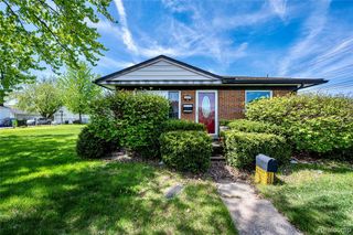 26155 Groveland Street, Madison Heights, MI 48071