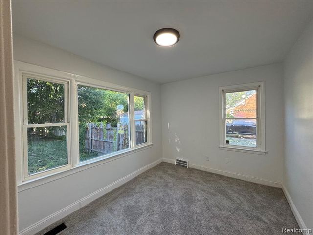 10487 Duprey Street, Detroit, MI 48224