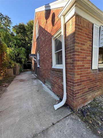 10487 Duprey Street, Detroit, MI 48224