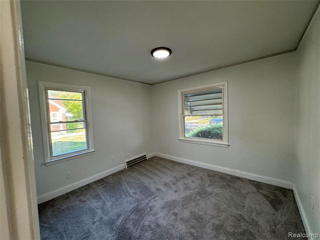 10487 Duprey Street, Detroit, MI 48224