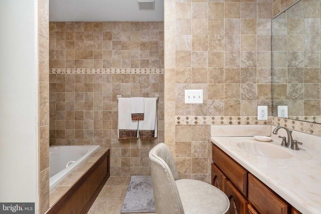 1504 AUGUSTINE AVE, Fredericksburg, VA 22401