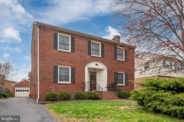 1504 AUGUSTINE AVE, Fredericksburg, VA 22401