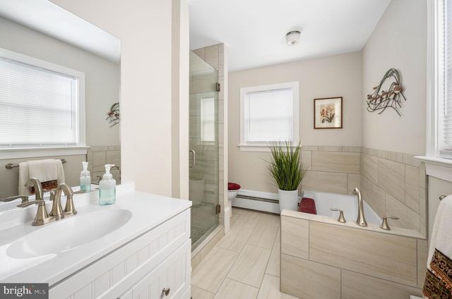 1504 AUGUSTINE AVE, Fredericksburg, VA 22401