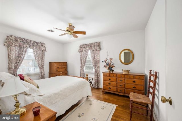 1504 AUGUSTINE AVE, Fredericksburg, VA 22401