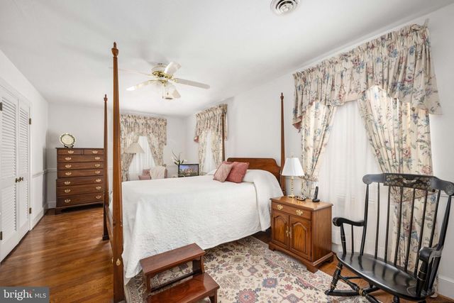 1504 AUGUSTINE AVE, Fredericksburg, VA 22401