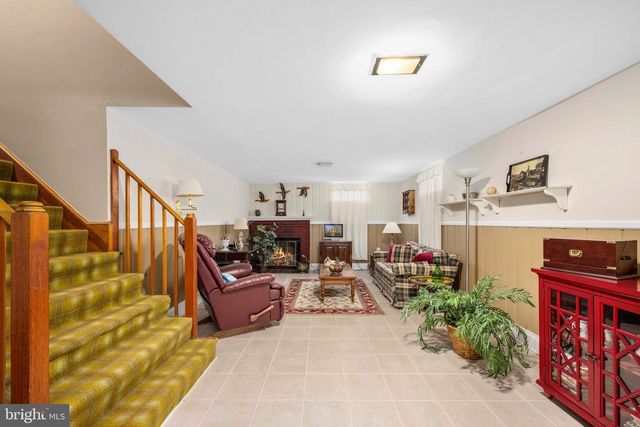 1504 AUGUSTINE AVE, Fredericksburg, VA 22401