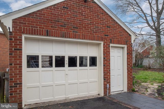 1504 AUGUSTINE AVE, Fredericksburg, VA 22401