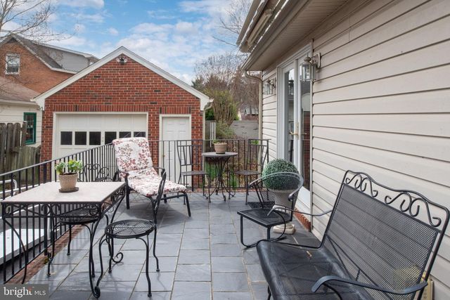 1504 AUGUSTINE AVE, Fredericksburg, VA 22401