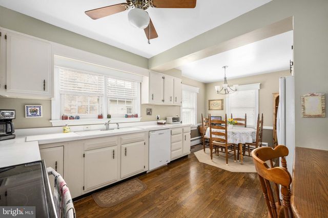 1504 AUGUSTINE AVE, Fredericksburg, VA 22401