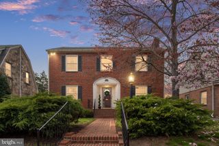 1504 AUGUSTINE AVE, Fredericksburg, VA 22401