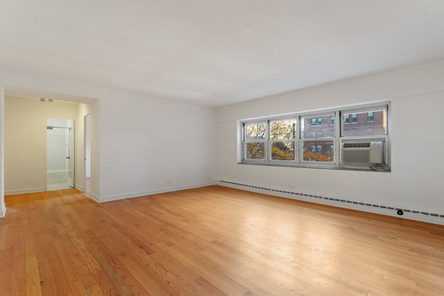 4980 N Marine Drive 532, Chicago, IL 60640